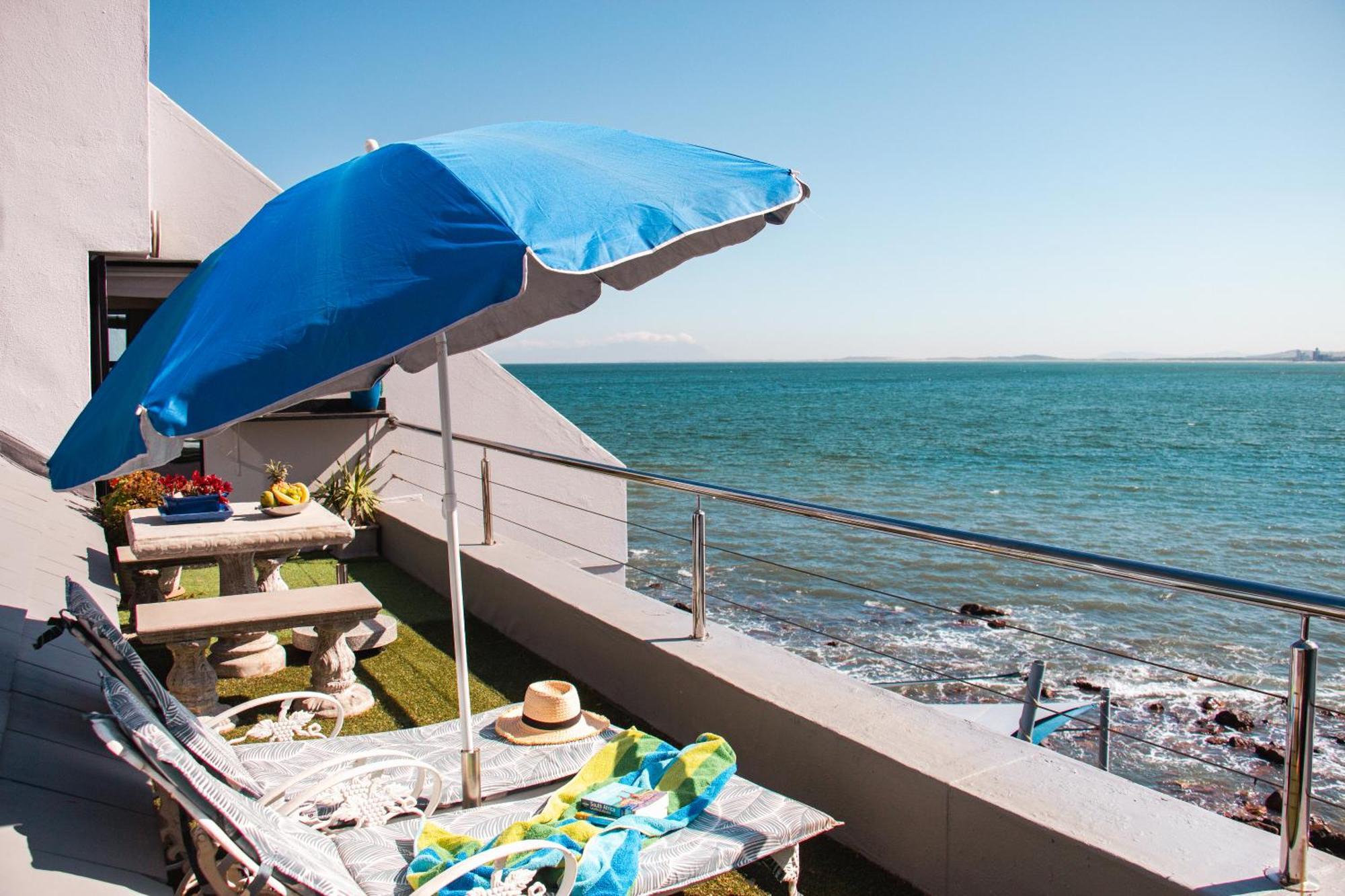 185 On Beach Boutique Suites Gordons Bay Exterior photo