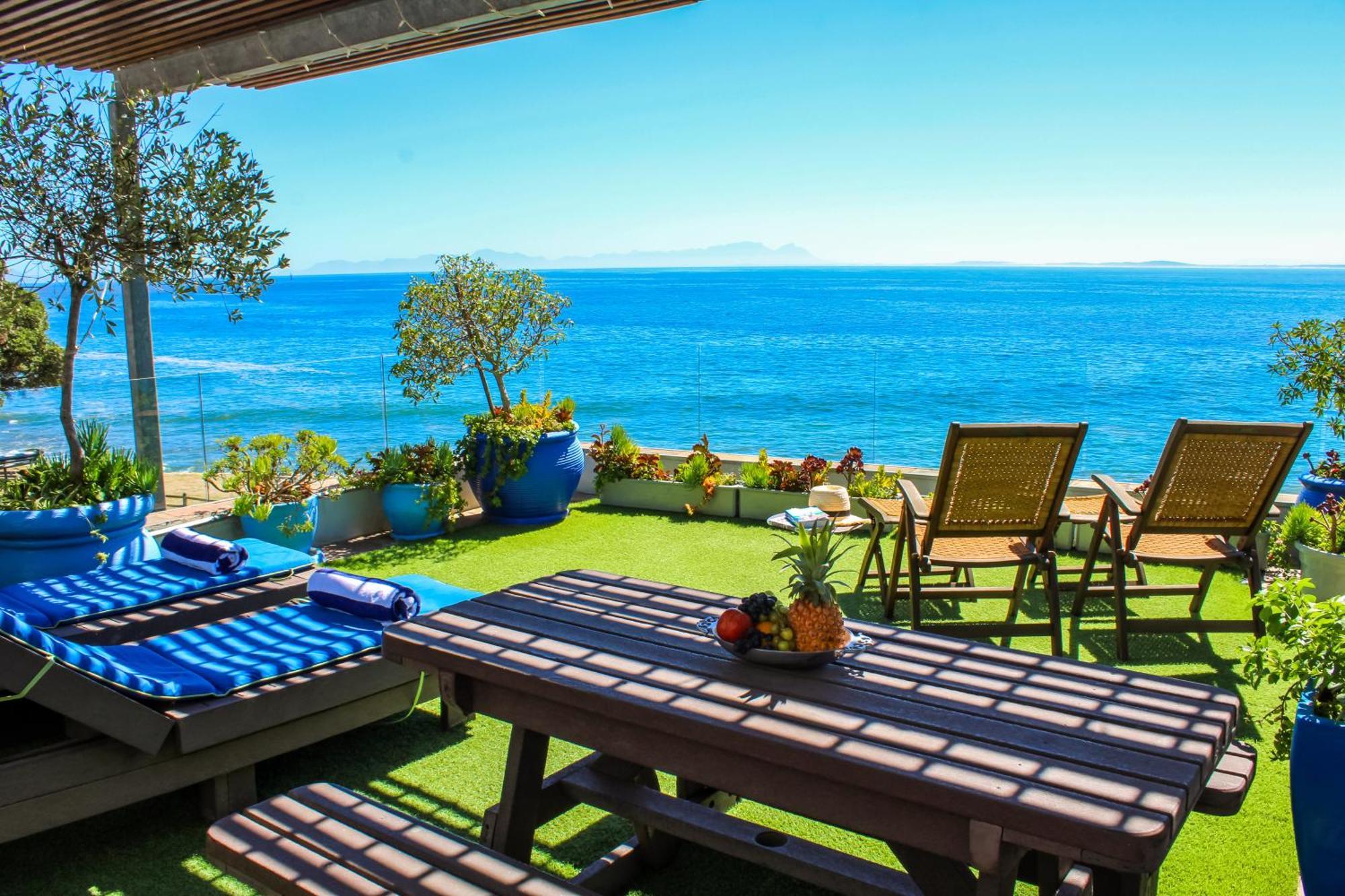 185 On Beach Boutique Suites Gordons Bay Exterior photo
